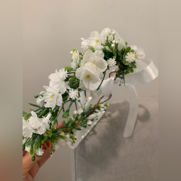 Handmade faux baby’s breath dog collar - Picture 1 of 6